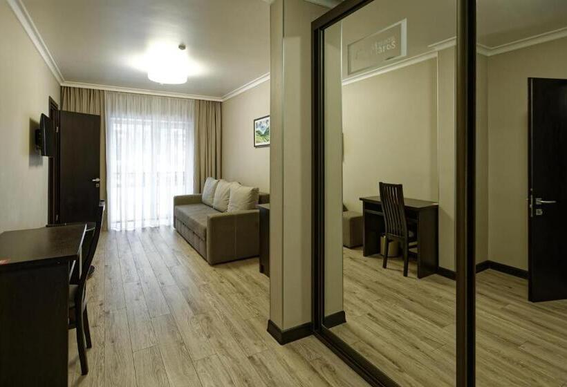 デラックスの４人部屋, Marmaros Apart Hotel & Spa