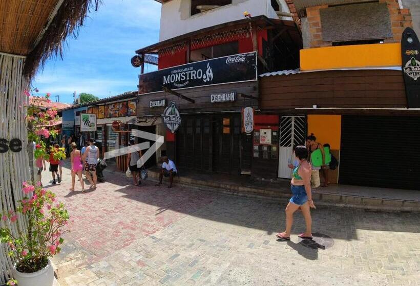 تختخواب در اتاق مشترک, Hostel Freedive Inn