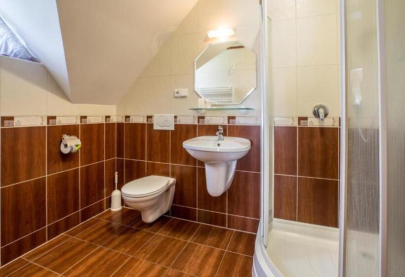 Standart Stüdyo, Penzión Ingrid