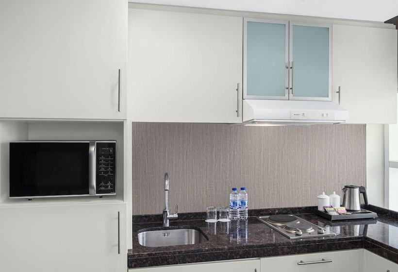 Президентский Люкс, Leva Hotel And Suites, Opposite Downtown