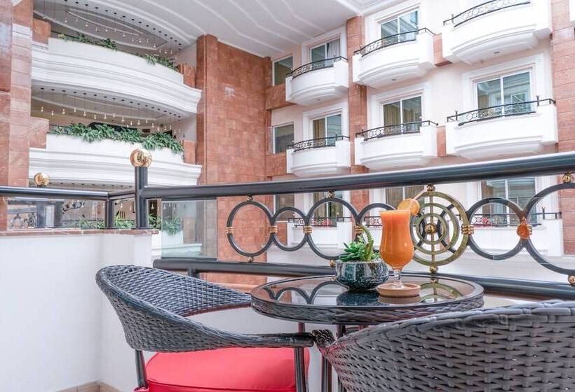 Номер Deluxe Кровать Кинг, Leva Hotel And Suites, Opposite Downtown