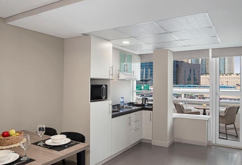 Family Suite, Leva Hotel And Suites, Opposite Downtown