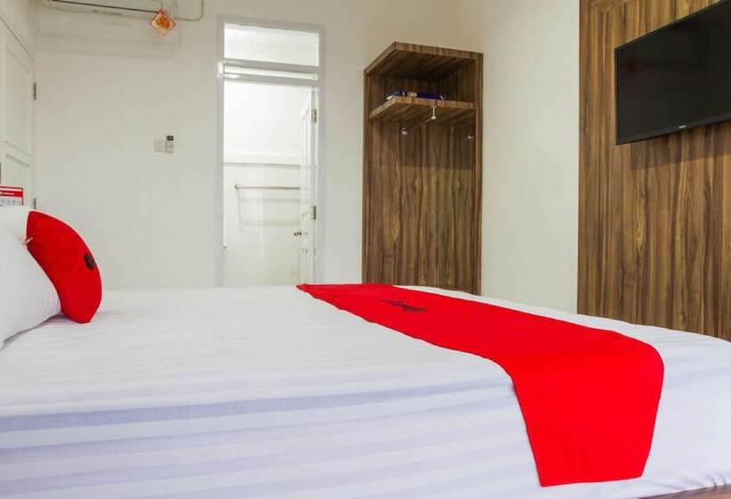 Номер Economy, Reddoorz Plus Near Sukajadi 2