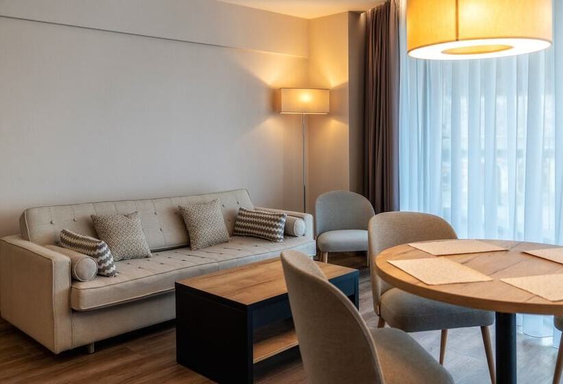 Апартаменты Deluxe 1 Спальня, Meta Apartments