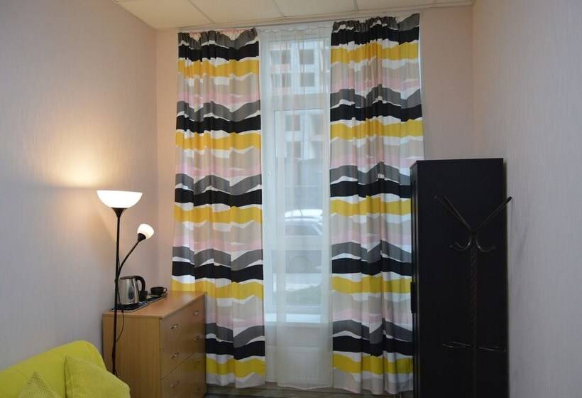 اتاق خانوادگی, Eburg Hotel   Hostel