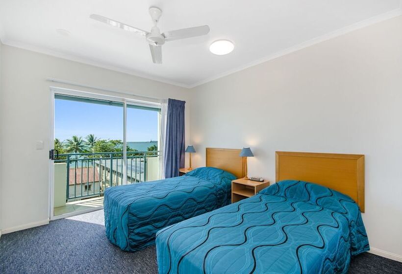 スタンダードスタジオ, Madison Ocean Breeze Apartments