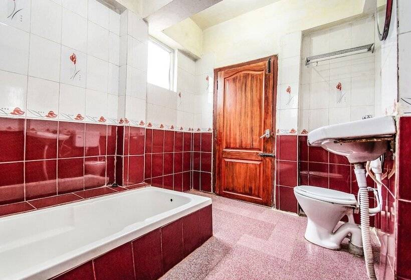 اتاق خانوادگی, Fabhotel Roshan Residency   Nr Kurinji Andavar Temple