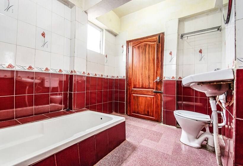 اتاق خانوادگی, Fabhotel Roshan Residency   Nr Kurinji Andavar Temple