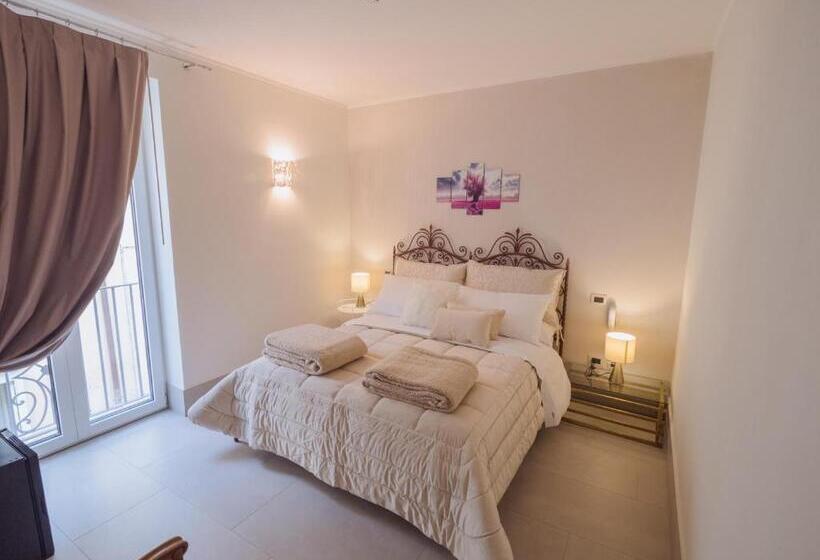 Номер Стандарт Трехместный, Relais Palazzo Duomo B&b
