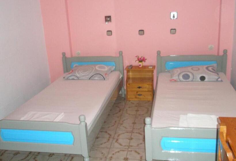 استودیوی استاندارد, Nitsa Rooms