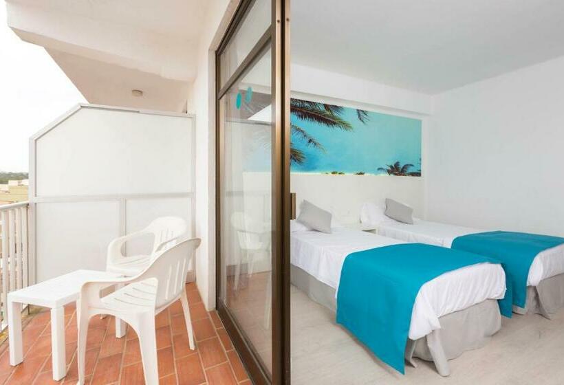 غرفة قياسية ثلاثية, Bluesea Arenal Tower Adults Only
