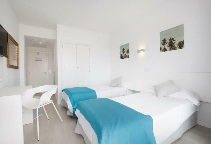 غرفة قياسية ثلاثية, Bluesea Arenal Tower Adults Only