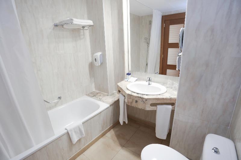 اتاق استاندارد سه نفره, ALEGRIA Florida Park