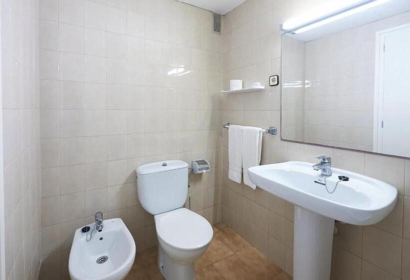 Quarto Quadruple Standart com Varanda, Miami
