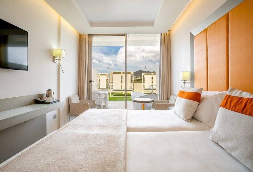 غرفة قياسية مزوَّدة بجاكوزي, Torre del Mar