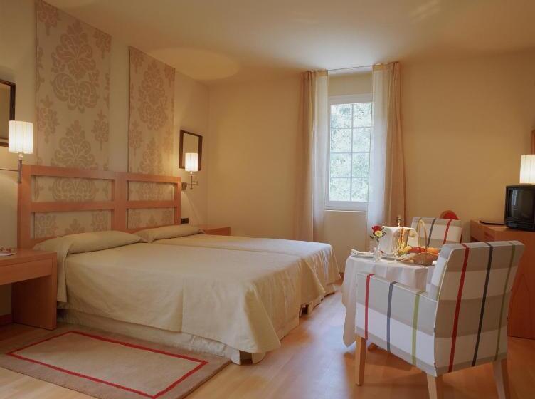 Номер Стандарт, Parador De Vicsau