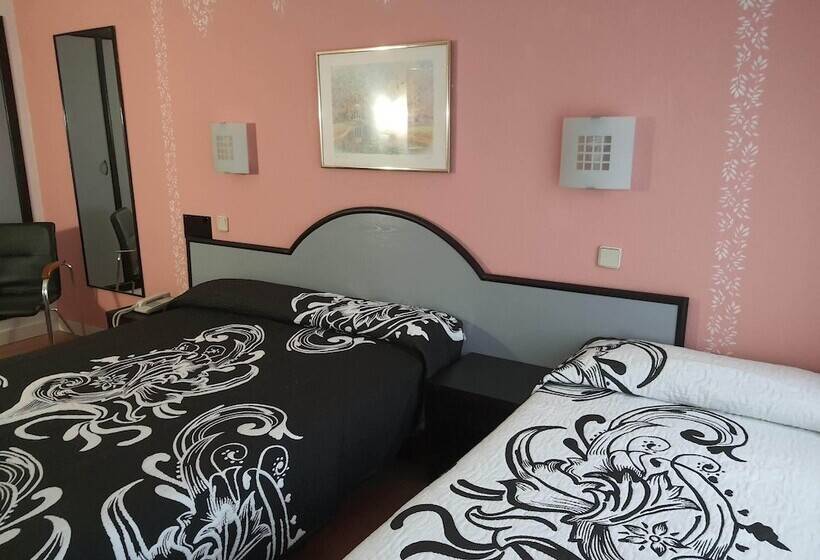 Standaard Driepersoonskamer, Arha Santander