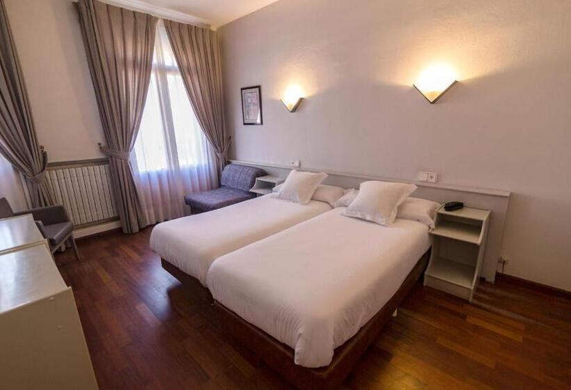 Номер Стандарт Индивидуальный, Hospedium Hotel Lleida
