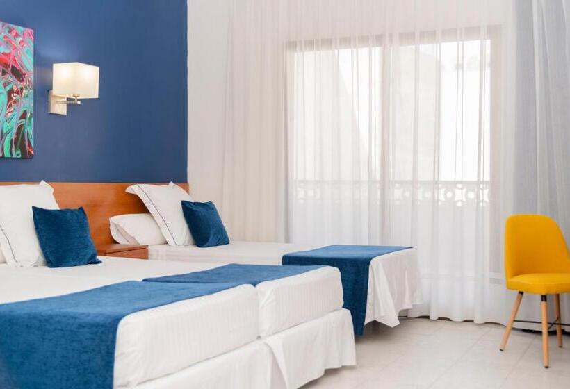 Номер Стандарт Трехместный, Jaime I Hotel Peñiscola