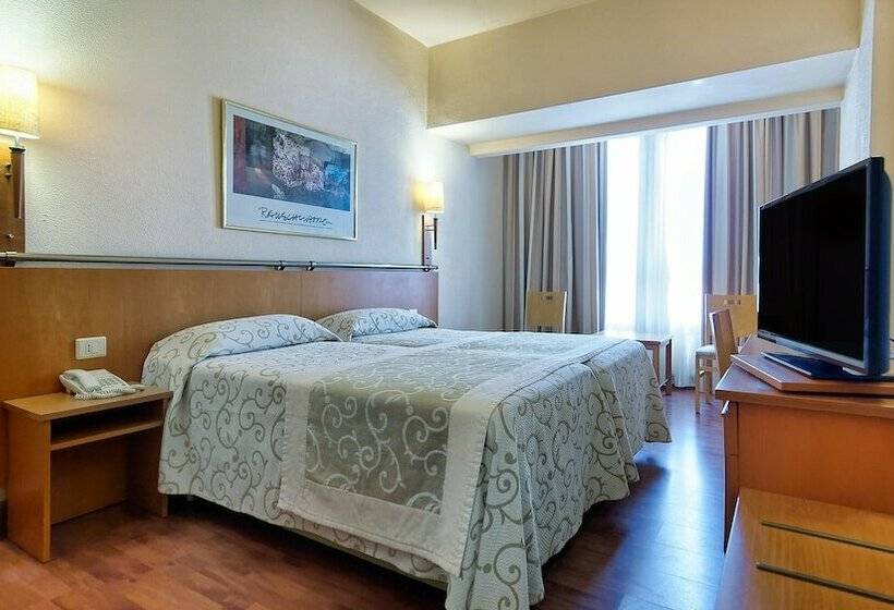 اتاق استاندارد, Bull Astoria