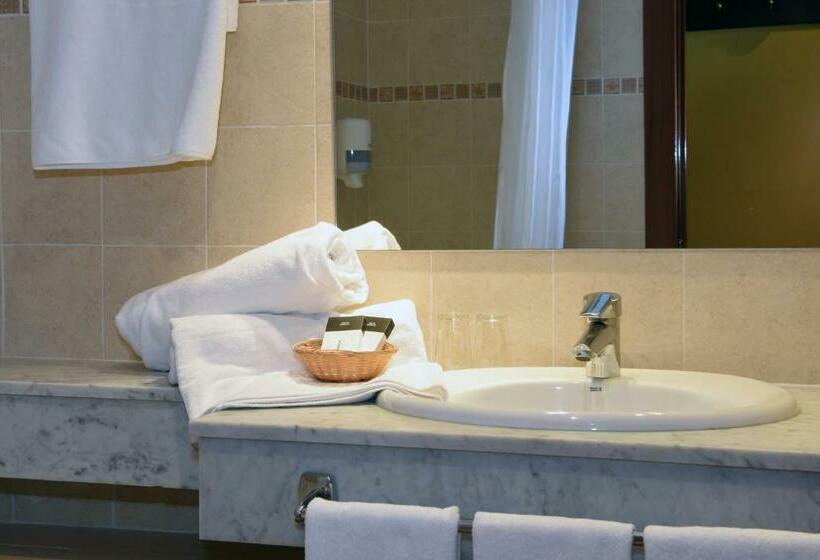 Номер Стандарт Трехместный, Rvhotels Tuca