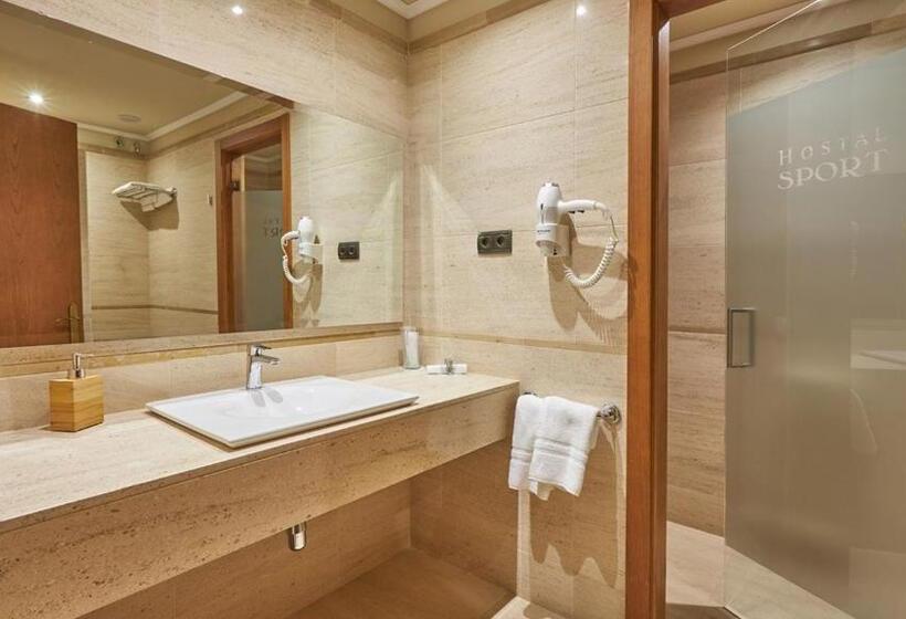 سوییت جونیور, Hostal Sport