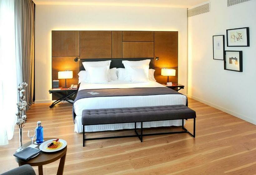 سوئیت با وان آب گرم, Barcelo Sevilla Renacimiento