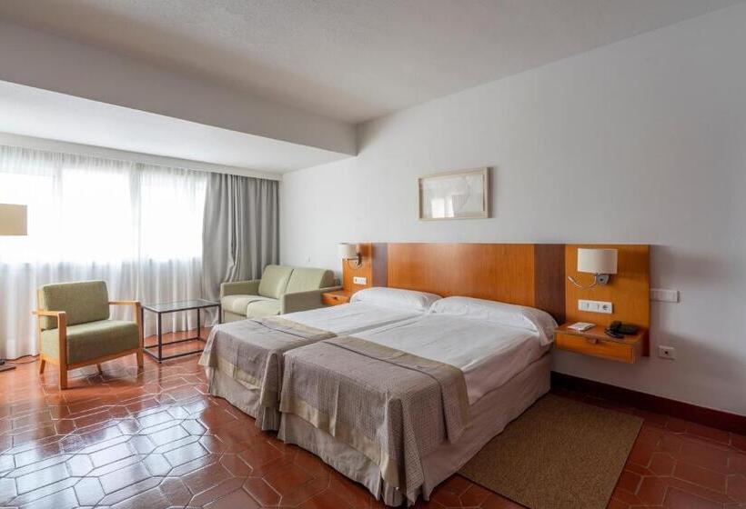 이코노미 룸, Parador De Nerja
