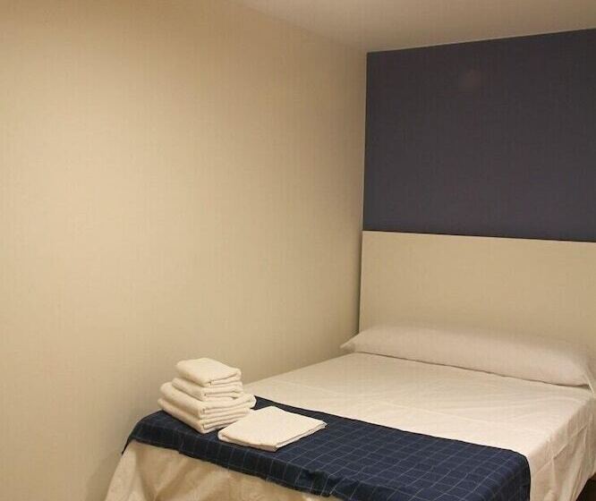 اتاق استاندارد یک نفره, Hostal Mónaco
