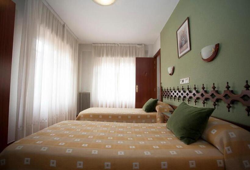 Номер Стандарт, Hostal Aragon
