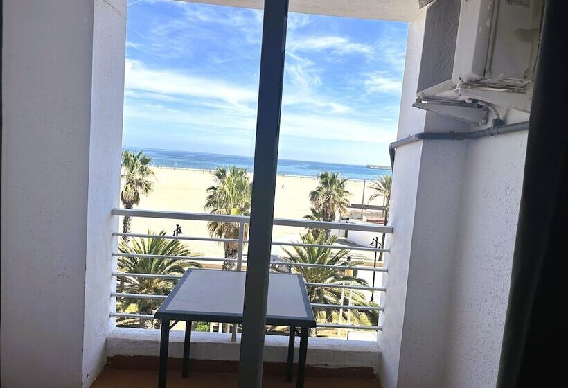 غرفة قياسية مطلّة علي البحر, Barraca Suites