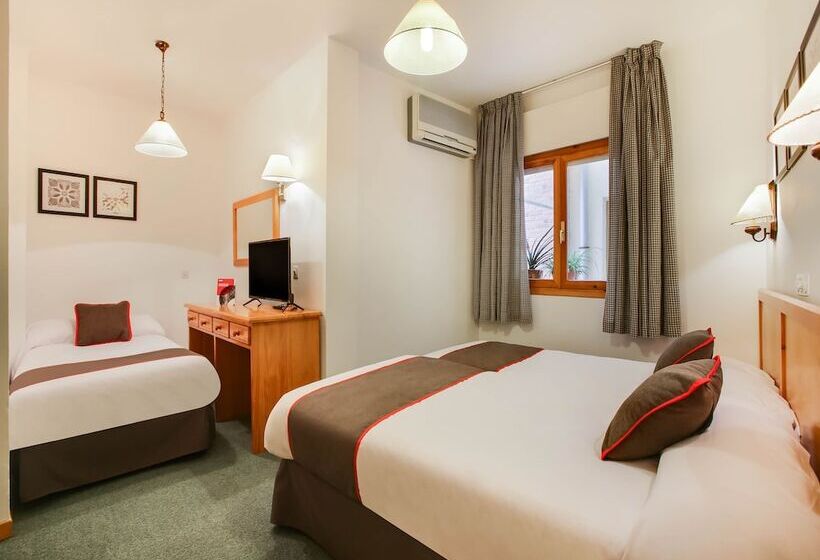 Номер Стандарт Трехместный, Hostal La Posada