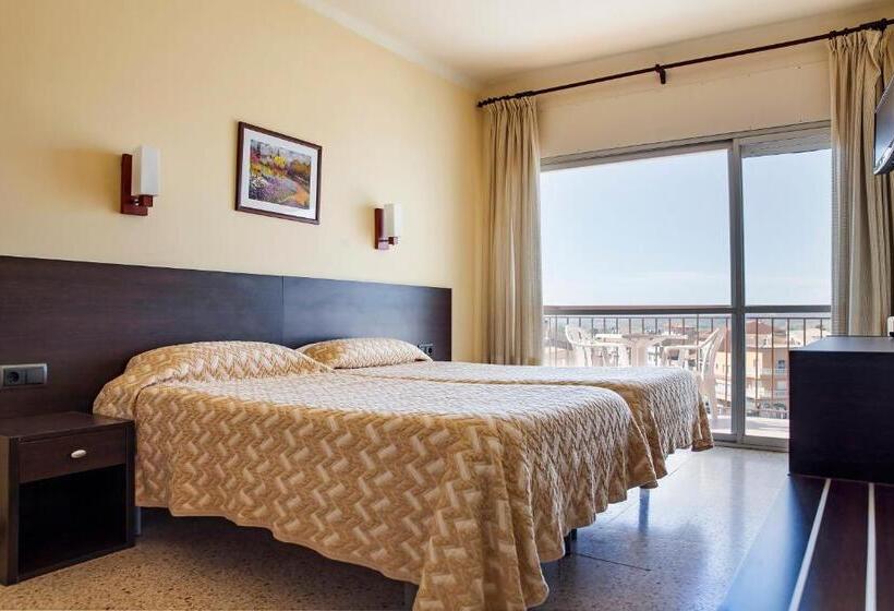 חדר סטנדרט לשלושה, Rvhotels Gr92