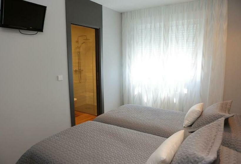 Номер Стандарт, Hostal O Cruceiro
