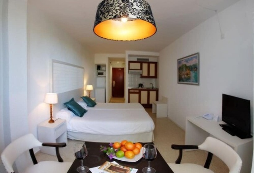 Студио Базик, Apartamentos Cala Santanyi