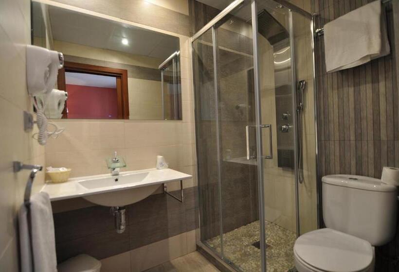 اتاق استاندارد یک نفره, Hostal La Fuente