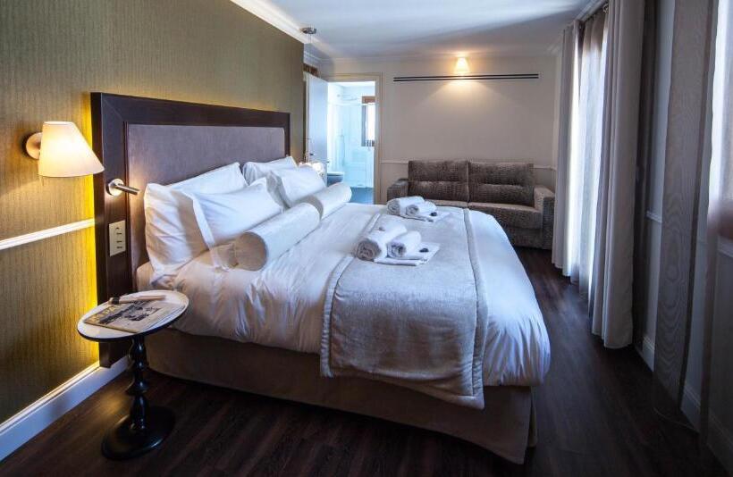 سوییت جونیور, Hostal Cuba