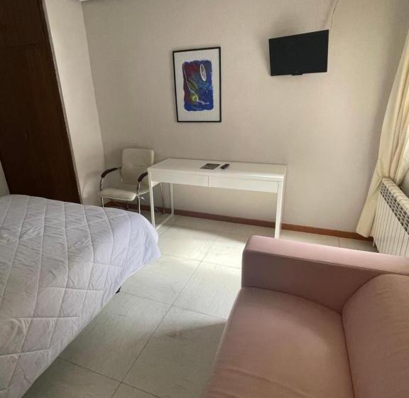 스탠다드 룸 더블 침대, Hostal Ochoa