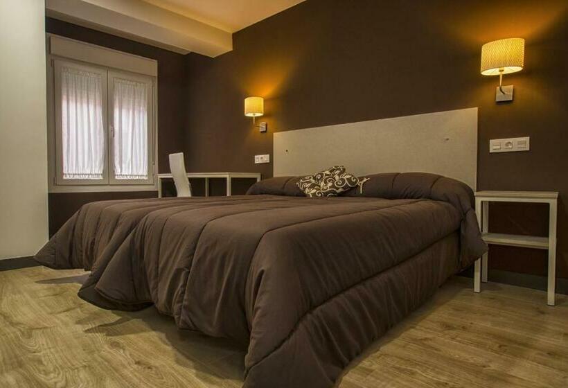 اتاق استاندارد, Hostal Elvira