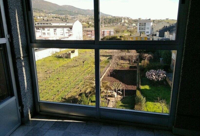 Номер Стандарт, Hostal Mayo