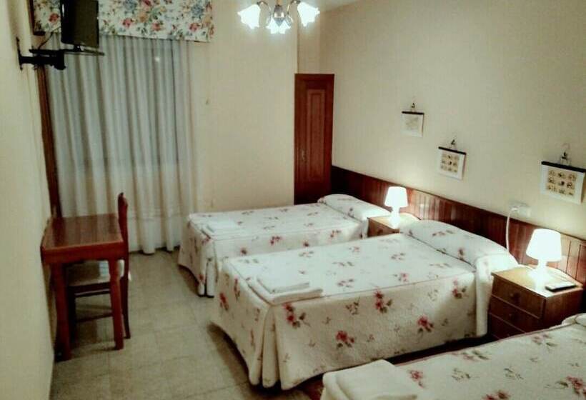 스탠다드 트리플 룸, Hostal Mayo