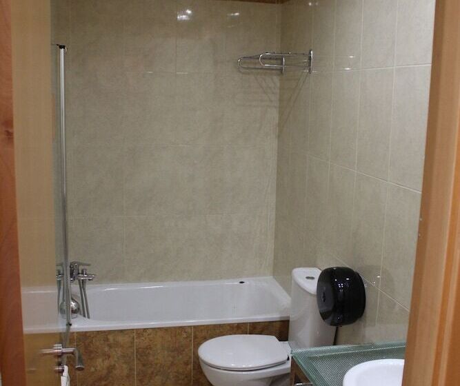 اتاق استاندارد, Mola! Hostel Burgos