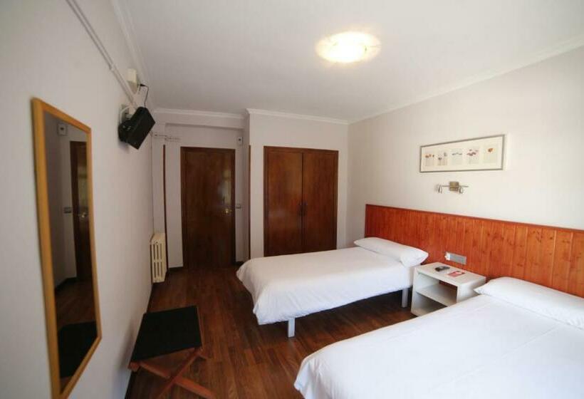 Номер Стандарт, Hostal Cruce