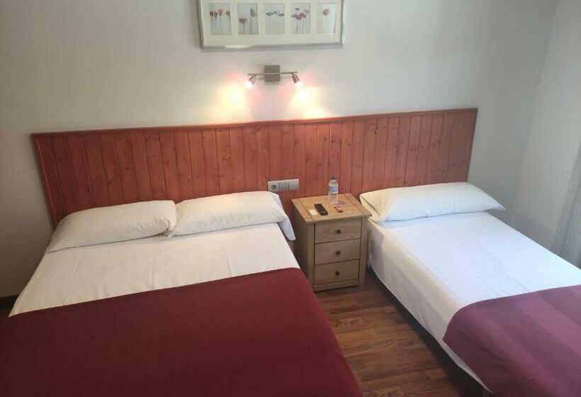 Семейный Номер, Hostal Cruce