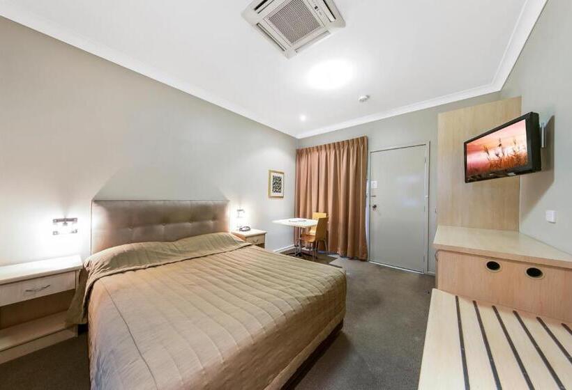 标准间, Cessnock Motel