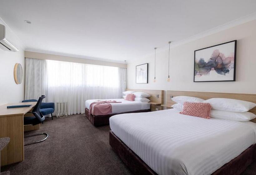 Номер Стандарт, Central Caleula Motor Lodge