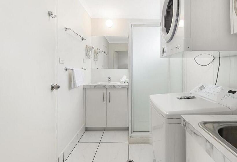 Апартаменты 2 Спальни, Outrigger Apartments Port Douglas