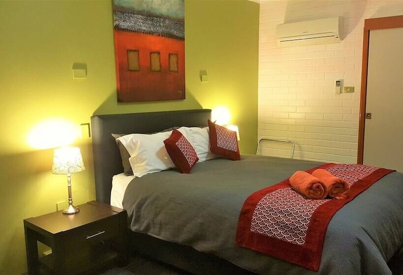 Номер Deluxe, New Olympic Motel