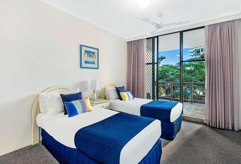 Апартаменты 2 спальни Вид на Бассейн, Ultiqa Beach Haven On Broadbeach