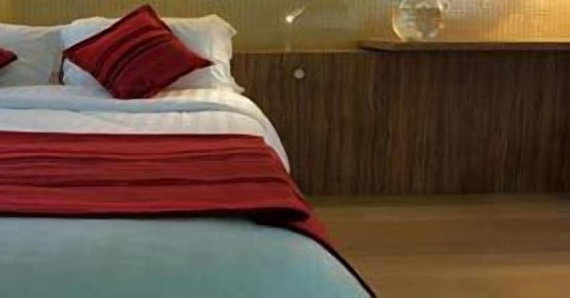 اتاق لوکس, Hassotel